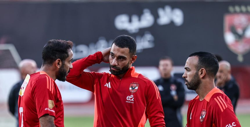 بالأسماء.. الإطاحة بـ3 لاعبين من الأهلي في ميركاتو يناير 2025