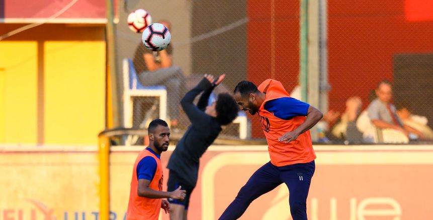 تدريبات بدنية خفيفة لوليد سليمان في الأهلي.. و"أشغال شاقة" للحراس