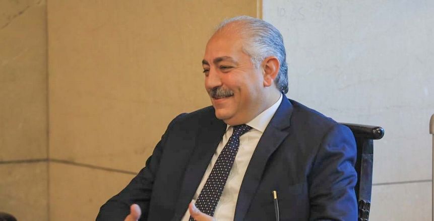 تفاصيل جلسة العامري فاروق مع عبد الحفيظ قبل مباراة الأهلي والهلال