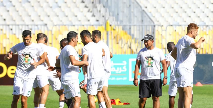 لاعبو المصري يتضامنون مع غزة بارتداء قمصان بألوان علم فلسطين
