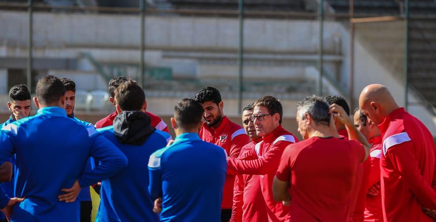 في المحاضرة الفنية.. فايلر يضع خطة الانقضاض على الذئاب