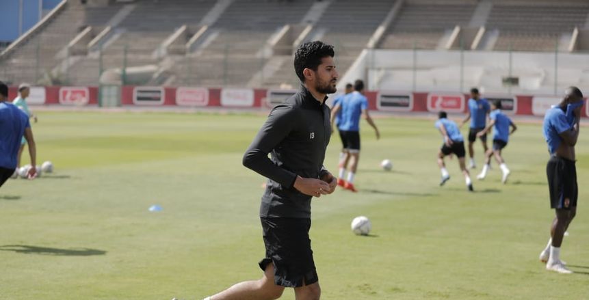 تدريبات منفردة لحارس الأهلي بعد التعافي من كورونا