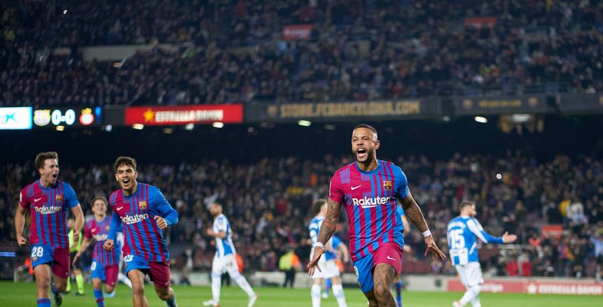 تشافي يعلن تشكيل برشلونة أمام بنفيكا.. ديباي للهجوم
