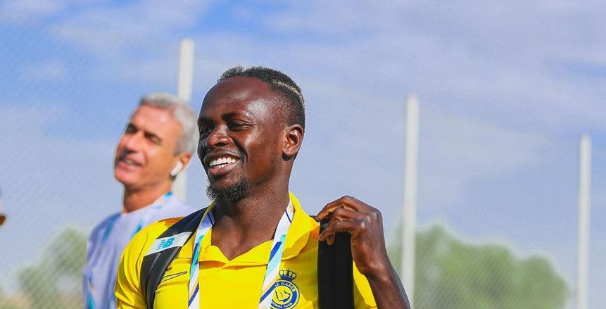 رد طريف من ساديو ماني على سؤال مشجع بشأن محمد صلاح «فيديو»