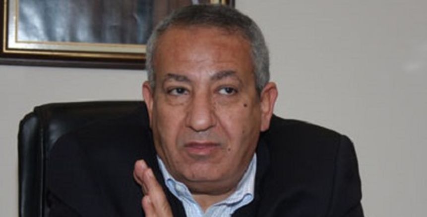 كامل أبو علي يتفق على خوض المصري مباريات الموسم المقبل بملعب هيئة قناة السويس