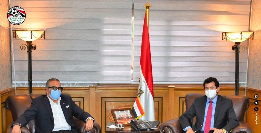 وزير الرياضة يكرم الجنايني وفضل وعبدالله بعد رحيل اللجنة الخماسية (صور)
