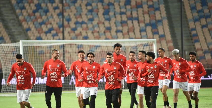بعد 7 أشهر على رحيله.. نجم منتخب مصر يعود للدوري الإنجليزي مجددا