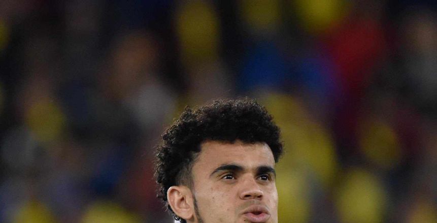 بعد إطلاق سراح والد لويس دياز.. كولومبيا تستعين بخدمات لاعب ليفربول
