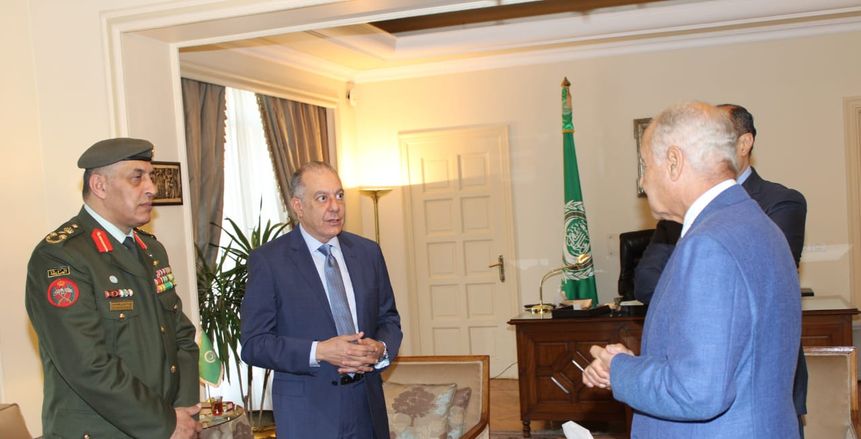 أمين عام جامعة الدول العربية يستقبل رئيس الاتحاد العربي للرياضة العسكرية