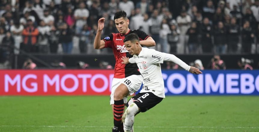 كورينثيانز البرازيلي يفوز على أولد بويز الأرجنتيني في سود أمريكانا