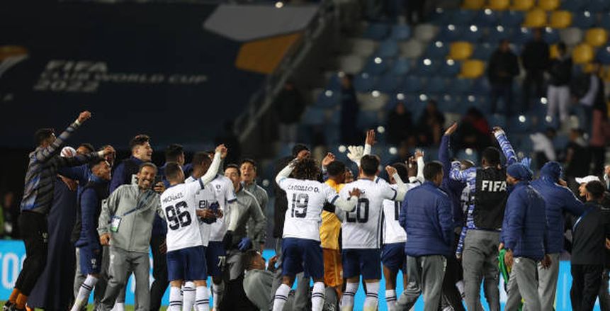 «الذهب» حلم العرب.. «المونديال» يغازل الهلال السعودي أمام ريال مدريد