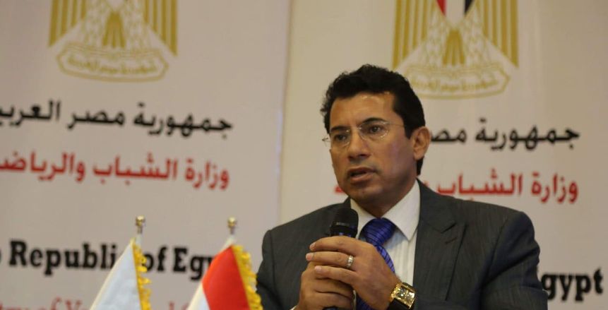 وزير الرياضة يتبنى حملة دعائية لتوعية الجماهير