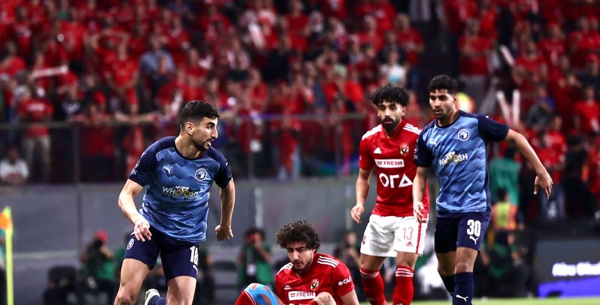 ضابط شرطة حكما لمباراة الأهلي وبيراميدز.. لماذا اختير داني ماكيلي؟