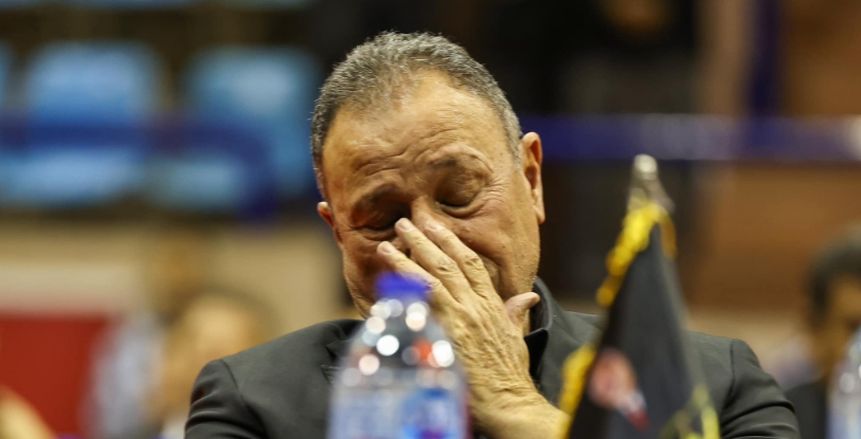 عاجل.. بكاء محمود الخطيب في مراسم تأبين العامري فاروق