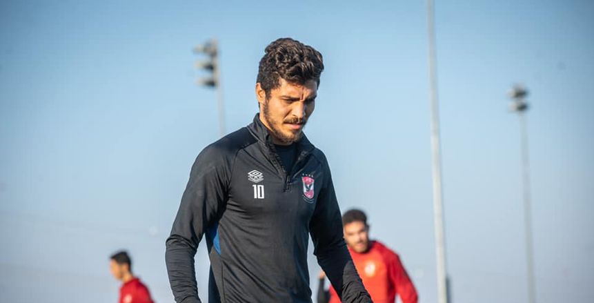 غضب محمد شريف لتراجع سواريش عن تغييره في مباراة الأهلي وفيوتشر