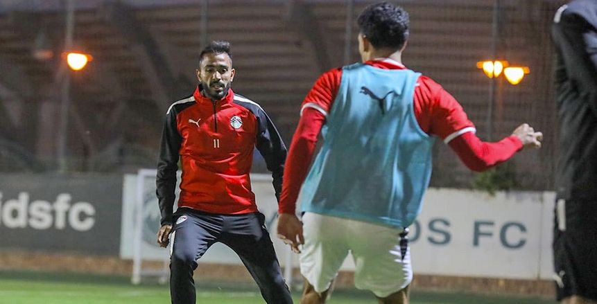 صلاح وكهربا في مران المنتخب لمواجهة مالاوي.. وإمام عاشور يحتفل بزفافه