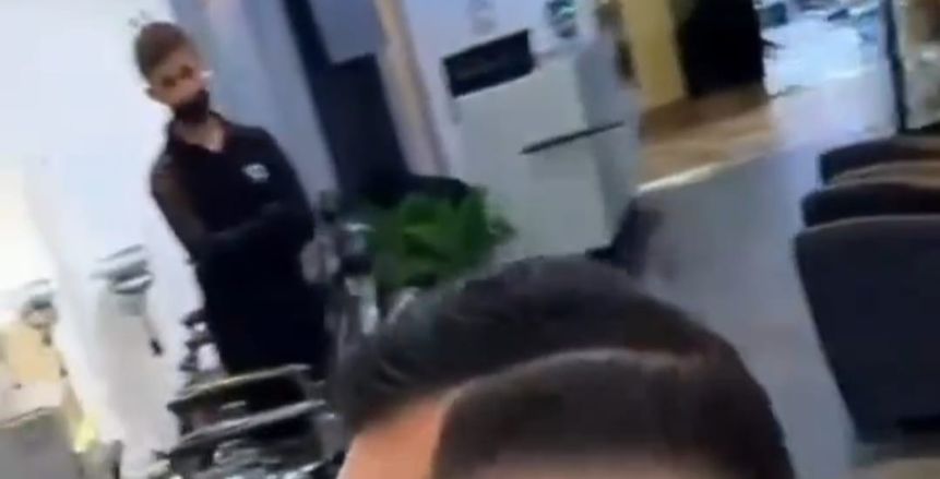 أخبار الأهلي: علي معلول يستعد لمواجهة صن داونز ويظهر بنيولوك جديد مع نجله