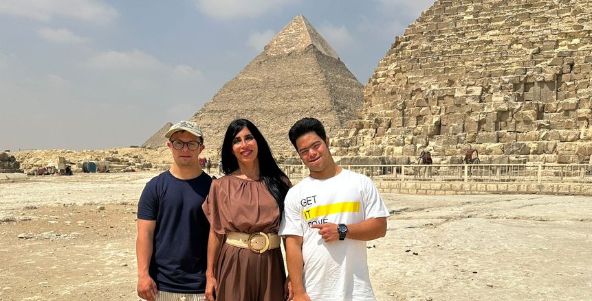 جولة سياحية لـ محمد الحسيني وفلافيو لوتشي بالأهرامات في ختام أبطال التحدي