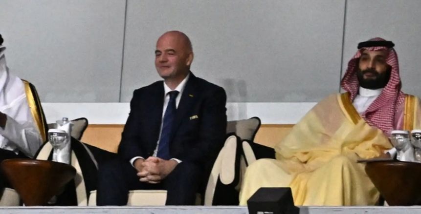 تقارير: بن سلمان تحدث مع إنفانتينو عن استضافة مصر والسعودية مونديال 2030