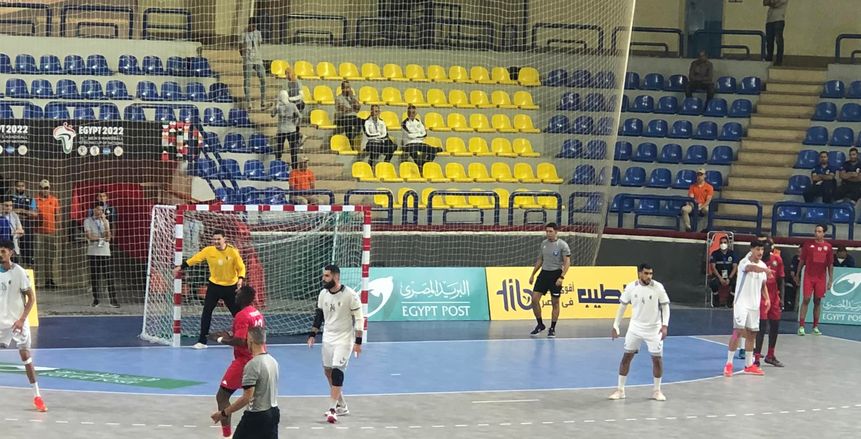 غينيا تفجر كبرى مفاجآت أمم أفريقيا لليد بالفوز على الجزائر 28-22