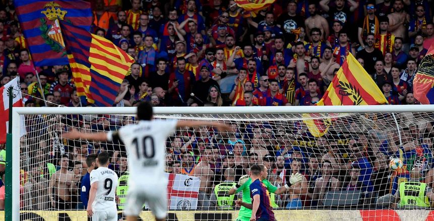 كأس ملك إسبانيا.. بالفيديو| فالنسيا يتقدم على برشلونة بثنائية في الشوط الأول