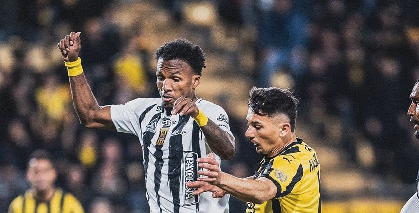 بينارول يقترب من الصعود لربع نهائي «ليبرتادوريس» برباعية في سترونجست