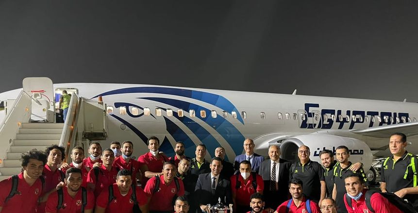 بعثة يد الأهلي تصل مطار القاهرة بعد التتويج بكأس الكؤوس الإفريقية