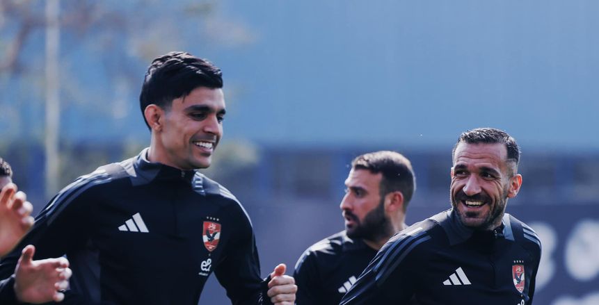 موقف علي معلول والساعي من قائمة الأهلي لمباراة الهلال السوداني