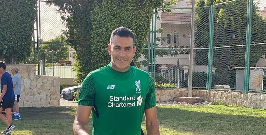 عصام الحضرى يدرب حراس المرمى خلال فترة توقف الدورى (فيديو)