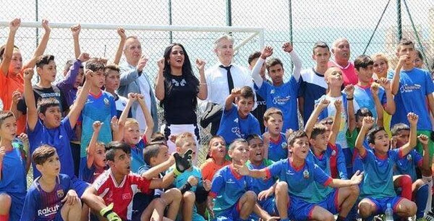 «بودربالة» يؤازر منتخب أيتام المغرب.. ويشيد بـ«ساتوك» فى تنظيم كأس العالم