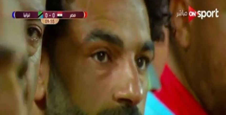 الجماهير تطالب بـ"محمد صلاح" في لقاء تنزانيا