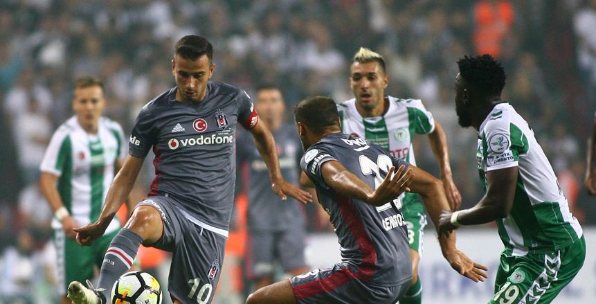 بالفيديو والصور| شغب جماهيري وآلات حادة في فوز قونيا سبور بالسوبر التركي على بيشكتاش