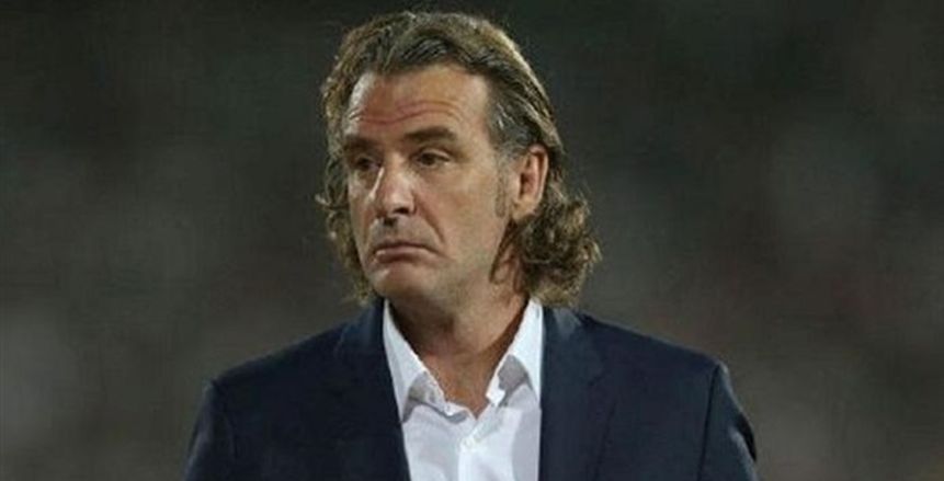 بطولتان مع النصر السعودي.. من هو كارينيو المرشح لتدريب الزمالك؟