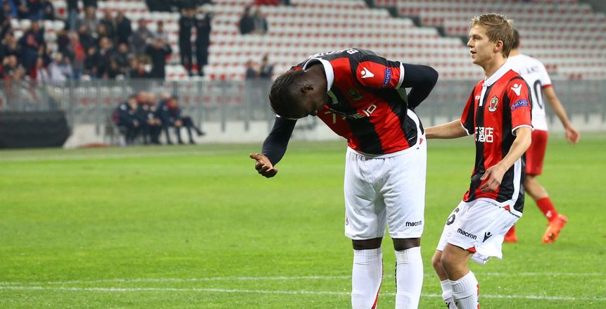 بالوتيلي يقود نيس للدور المقبل من الدوري بهدفين في مرمى زولته