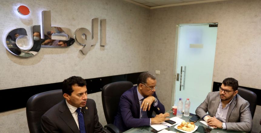 وزير الرياضة في ندوة "الوطن": ندرس ملف تنظيم كأس العالم بعد نسخة 2028