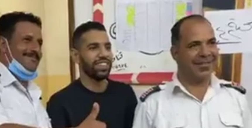 مؤمن زكريا يدلي بصوته في انتخابات مجلس النواب (صور)
