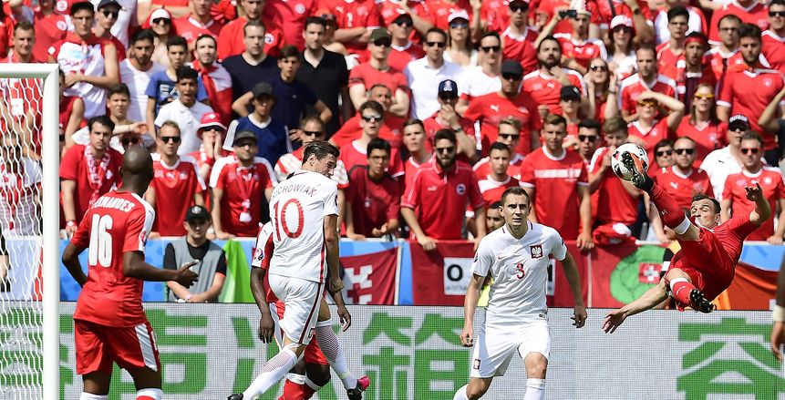 بالفيديو| بولندا تخطف التاريخ من سويسرا بـ"ضربات الترجيح"