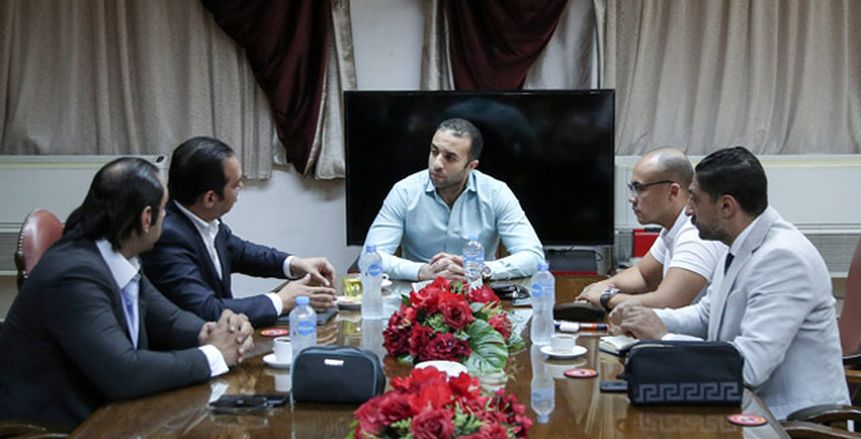 تفاصيل اجتماع «عضو الأهلي» مع «مستشار» وزير التربية والتعليم