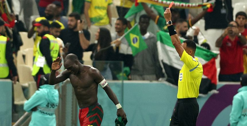 فينسنت أبو بكر يكرر مأساة زيدان.. وإيتو وسونج يقهران البرازيل مجددا