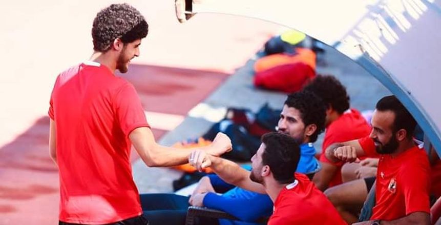 بعد العيد.. مسحة كورونا جديدة للاعبي الأهلي قبل عودة الدوري