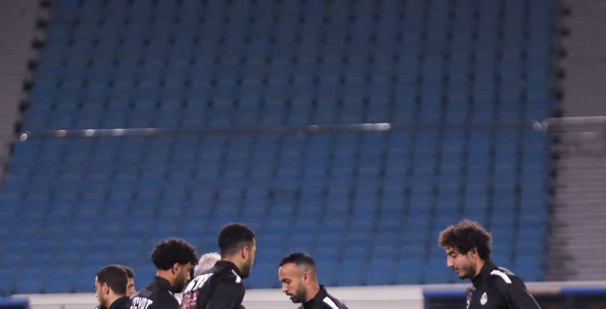 في غياب صلاح.. من يحمل شارة قائد منتخب مصر بأول مباراة تحت قيادة حسام حسن؟