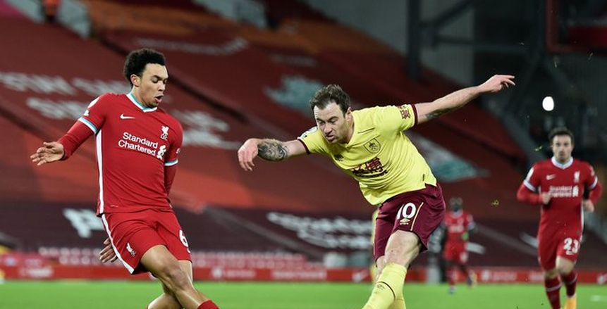 ليفربول يسعى لخطف المركز الرابع في مواجهة بيرنلي اليوم