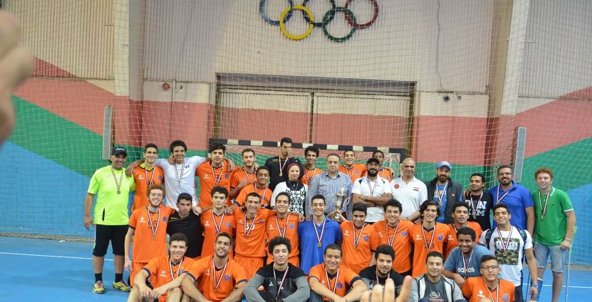 فريق الشمس مواليد 2000 لكرة اليد يتوج بلقب الكأس