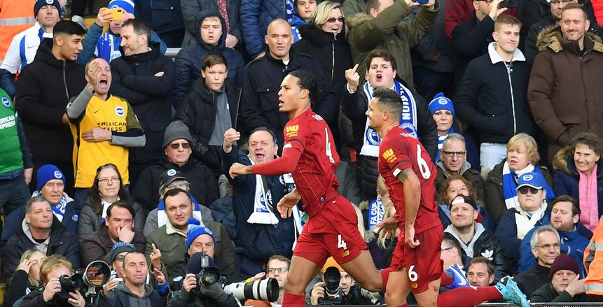 محمد صلاح وفيرمينو على دكة بدلاء ليفربول أمام إيفرتون
