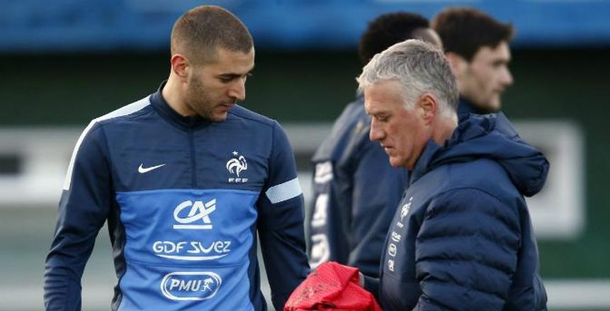 مدرب فرنسا يفتح الباب أمام بنزيمة للعودة إلى المنتخب