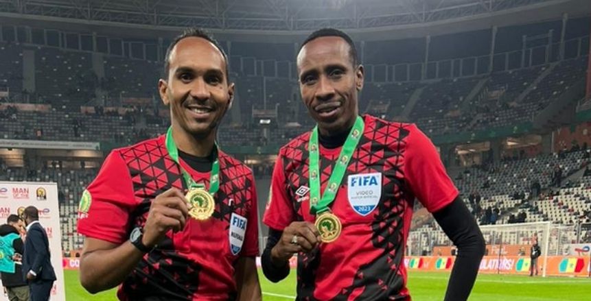 كاف يفاجئ حكم مباراة الأهلي والرجاء ويضمه لفئة الكبار
