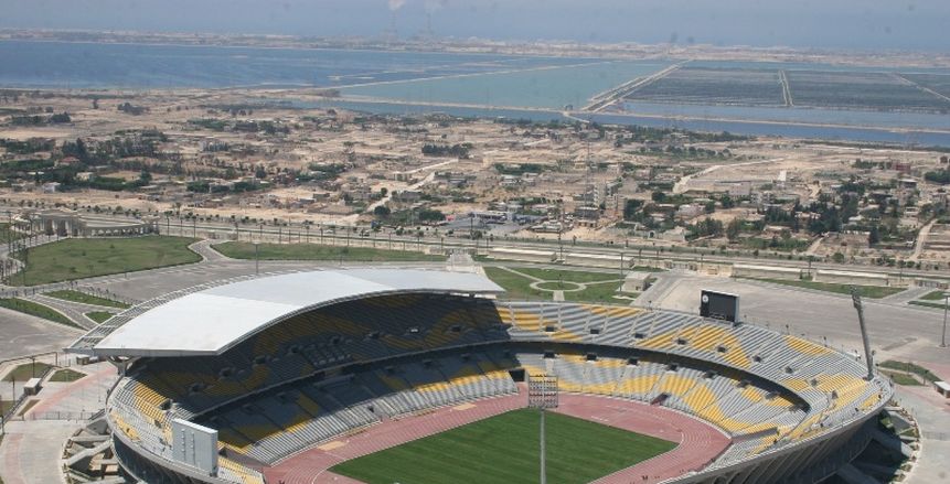 طائرات هليكوبتر تمشط محيط ستاد برج العرب