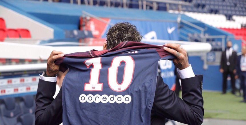 باريس يحصد مليون يورو ويبيع 10 آلاف قميص لـ"نيمار" في أول يوم بعد ضمه