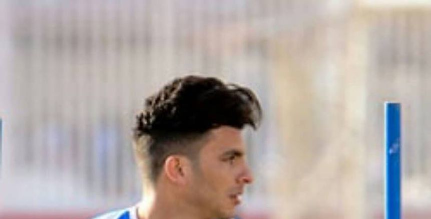 اشتباك عنيف بين زيزو والسيد فريد.. وجماهير الزمالك تسب لاعب سموحة