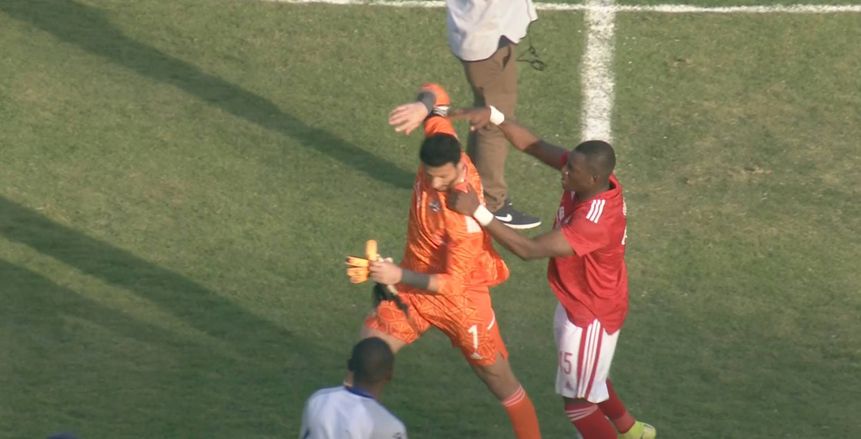 مفاجأة في تقرير مراقب مباراة الأهلي والهلال بشأن محمد الشناوي